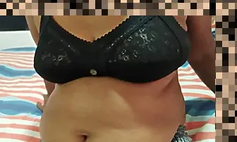 big natural tits mom