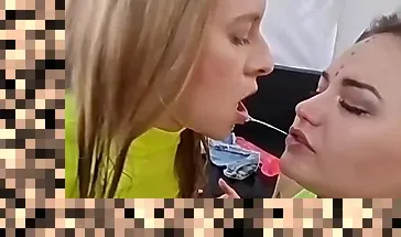 lesbian piss in mouth