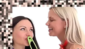 lesbian ass licking