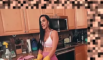 big ass latina maid