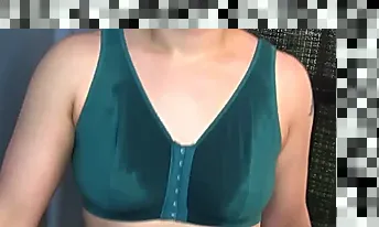 housewife natural tits