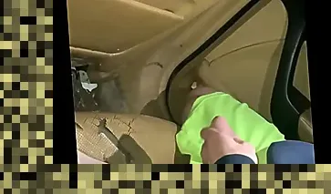 peeing in car