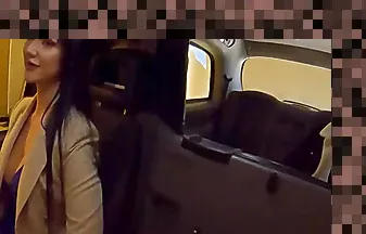 female fake taxi