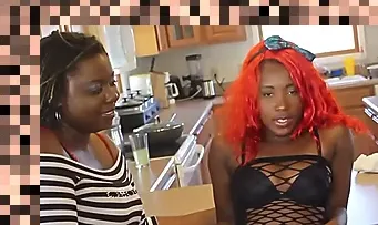 black lesbians eating pussy